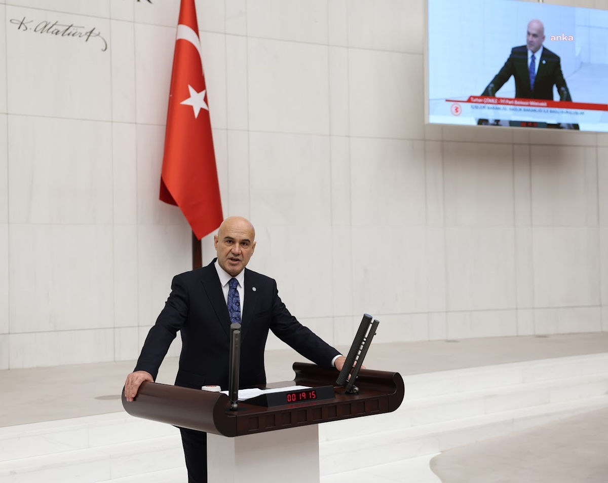 Fatma Betül Sayan Kaya için iki soru önergesi: Tıp fakültesi ve İSBAK kayıtları Meclis gündeminde