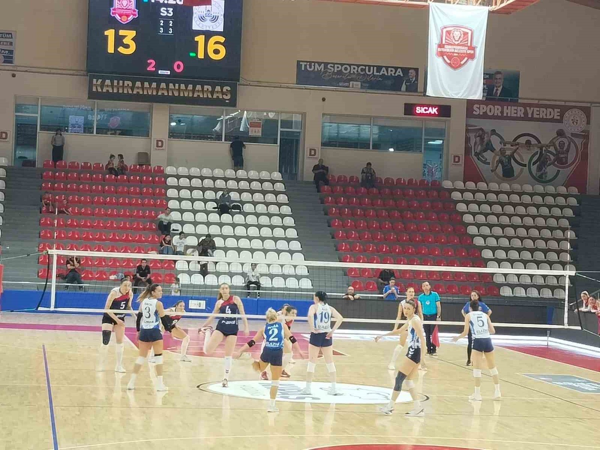 Kahramanmaraş Büyükşehir Belediyespor Kadın Voleybol Takımı, Elazığ\'ı 3-1 yendi
