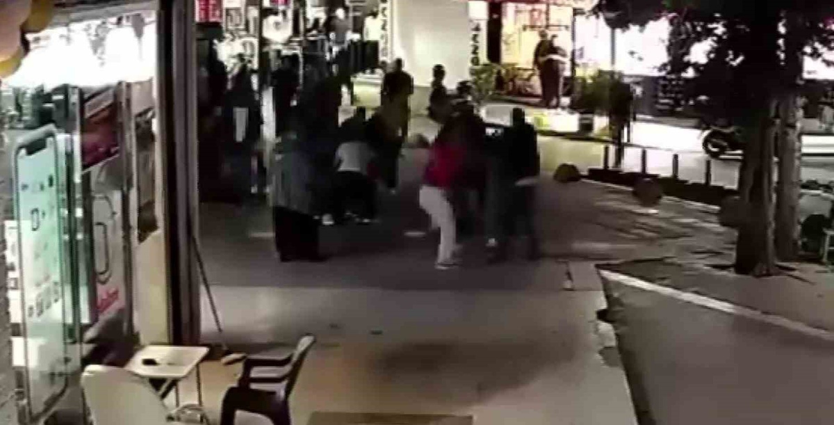 Kocaeli\'de anne ve kızına sokakta toplu saldırı! Güvenlik kamerası an be an kaydetti