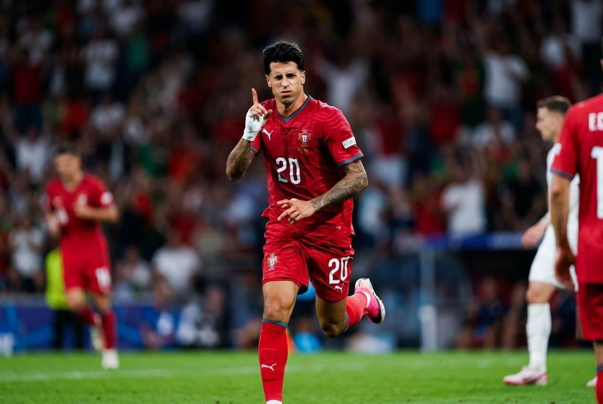 Ronaldo\'suz Portekiz şaha kalktı