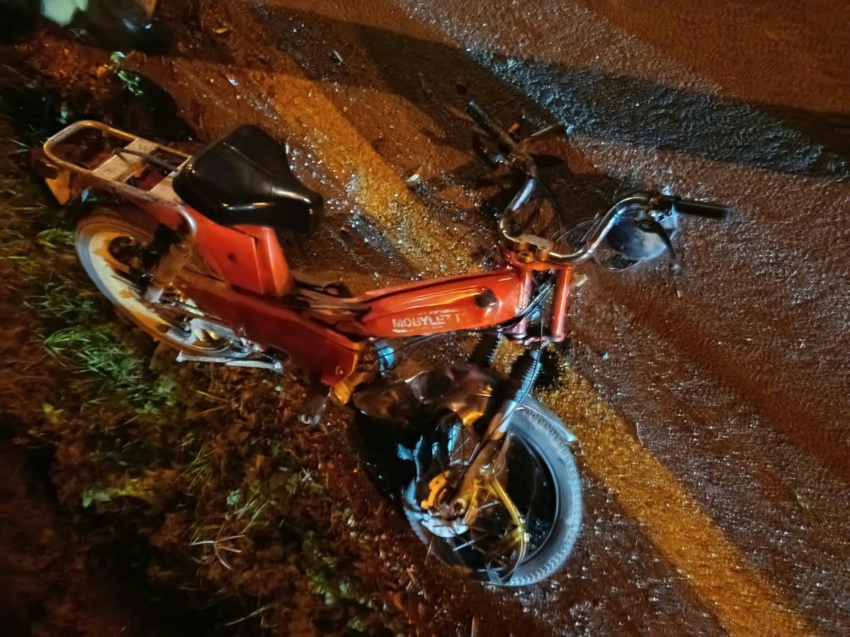 Sakarya Akyazı\'da otomobille çarpışan motosikletin 76 yaşındaki sürücüsü öldü.