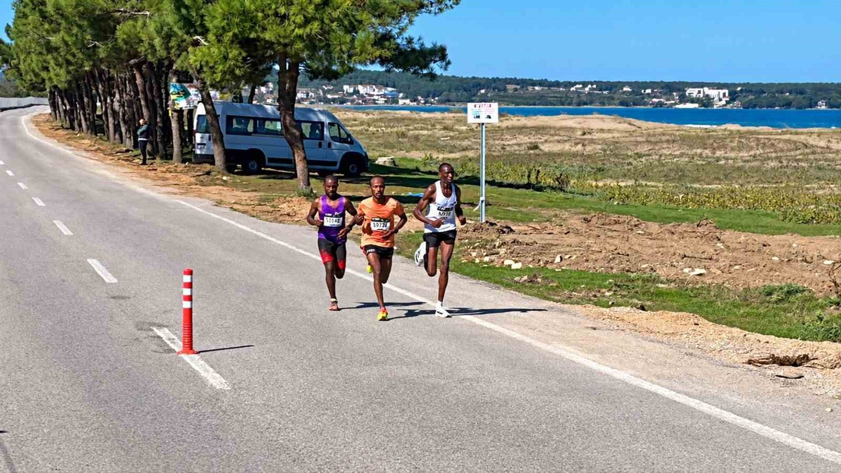 SEV Sinop Yarı Maratonu\'nda ilk kez 39 ilden 700\'ü aşkın sporcu katıldı