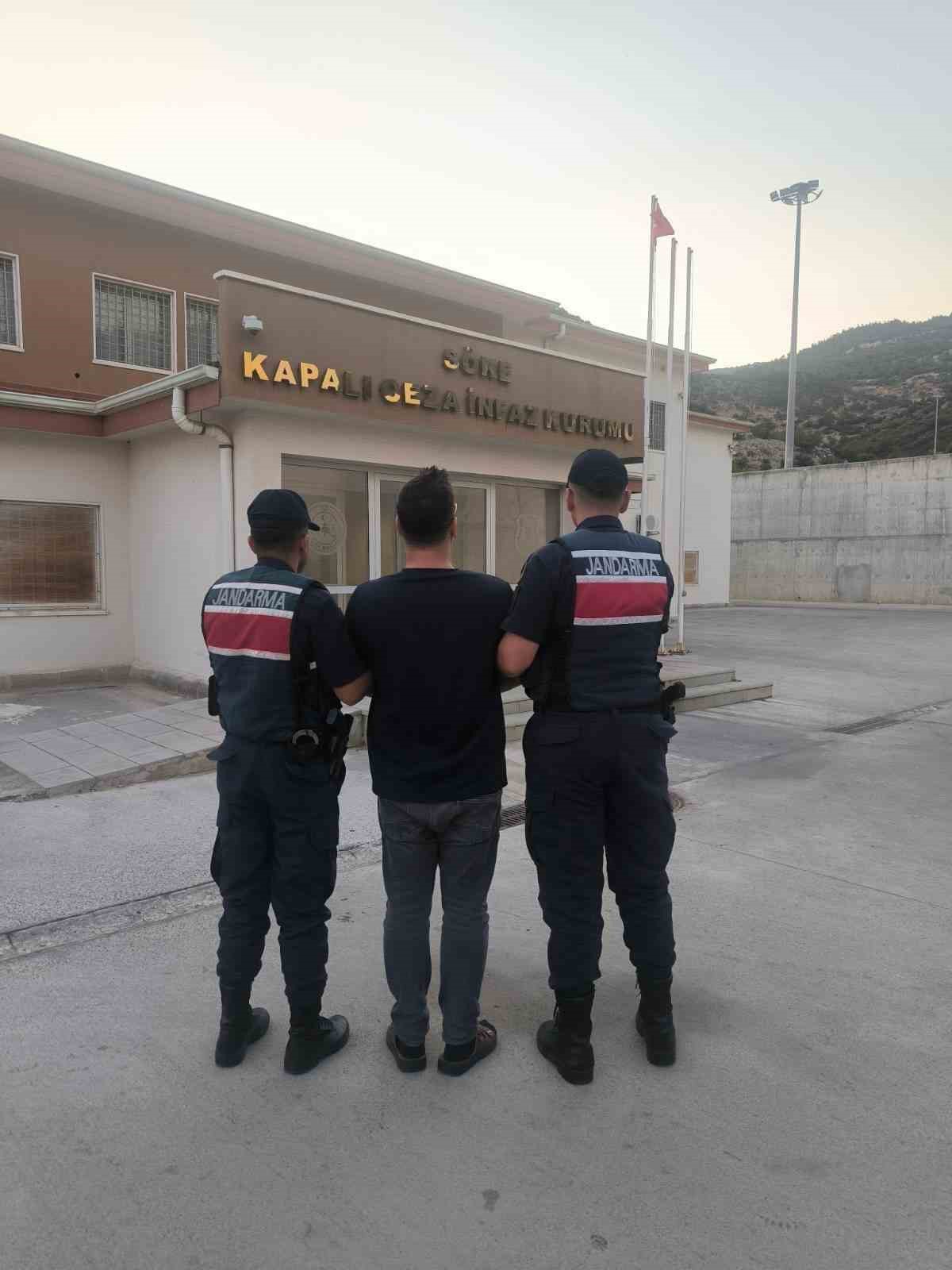 Aydın Söke\'de 10 yıl kesinleşmiş hapis cezası olan hükümlüyü jandarma yakaladı
