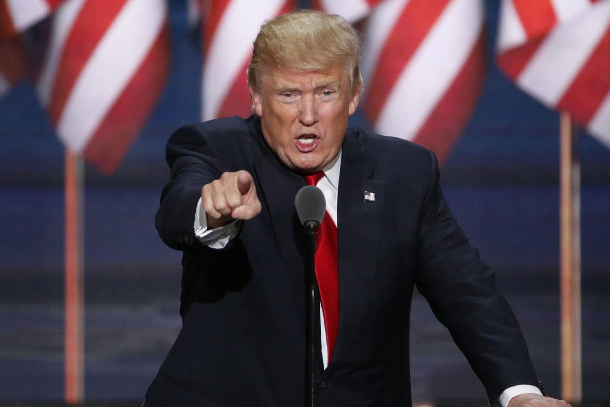 Trump\'tan yaz saati hamlesi! Senatörün telefon numarasını paylaşıp çağrı yaptı