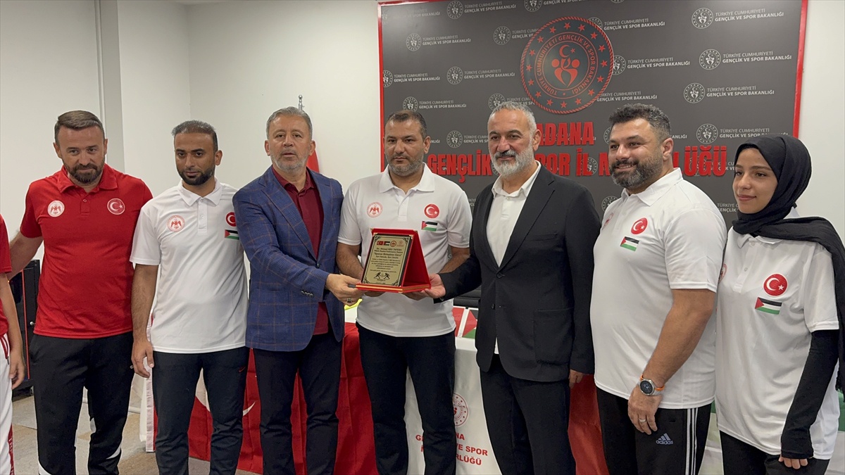 Türk ve Filistin Beyzbol5 Milli Takımları Adana TOHM\'de hazırlık kampında buluştu
