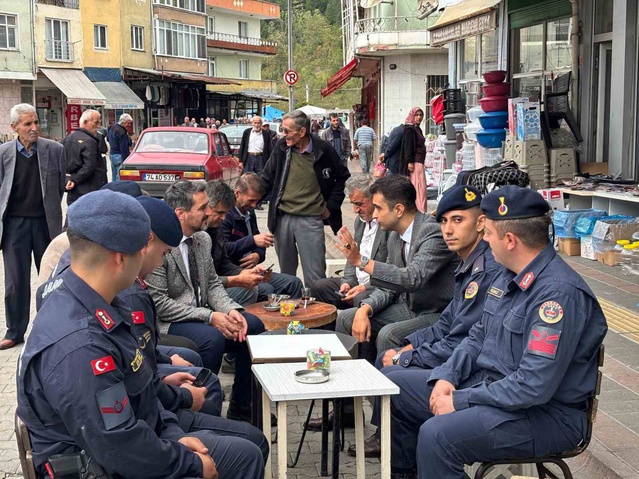 Ulus Kaymakamı Şahin, Başkan Bozkurt'a iade-i ziyaret yaptı, esnafla görüştü