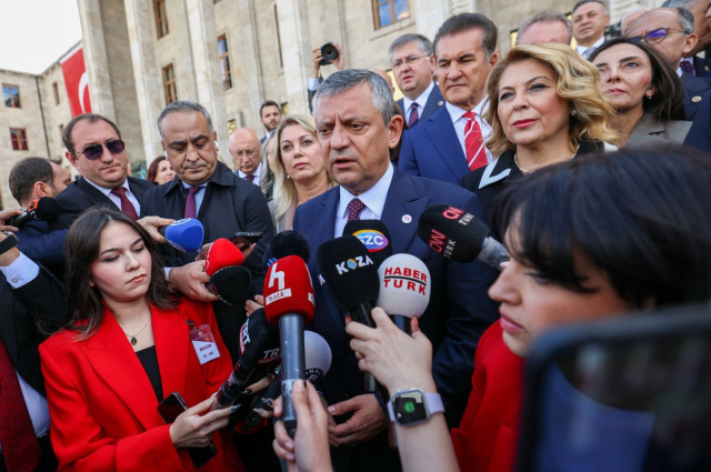 YENİ Parti Genel Başkanı Özgür Özel ittifak için dört partinin kapısını çaldı iddiası