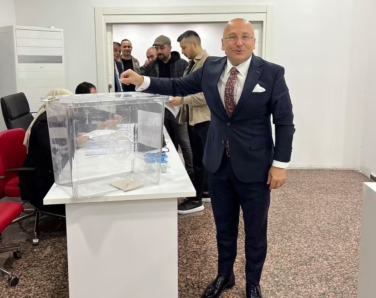 Ordu Ticaret Borsası\'nda Ziver Kahraman 4. kez başkan seçildi, 316 üyeden 238\'i oy verdi