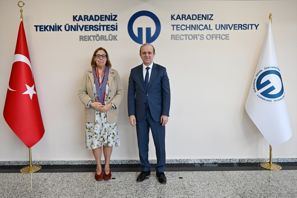 İsveçli diplomat Zimmerdahl Trabzon\'da KTÜ ve TTSO ile iş birliğini görüştü
