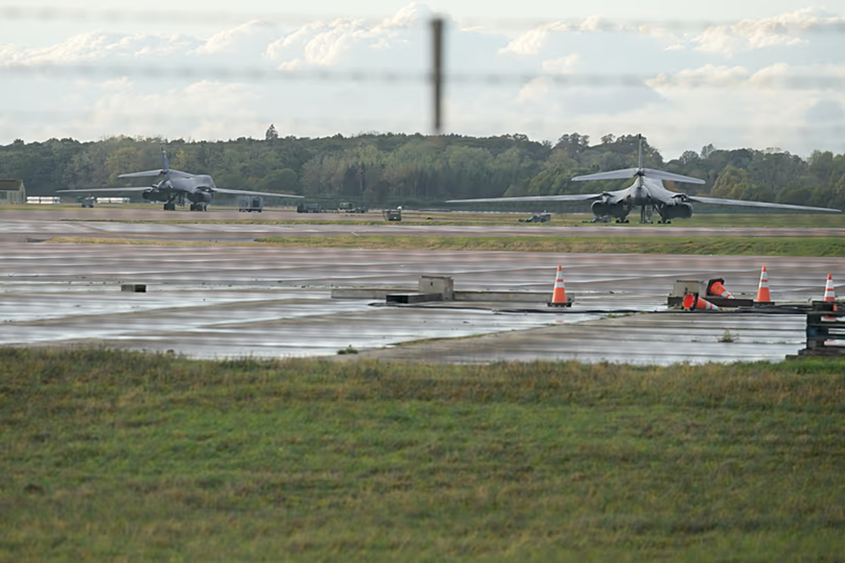 ABD, terör soruşturmasının ardından RAF Fairford\'daki yaklaşık 12 B-1\'i çekti