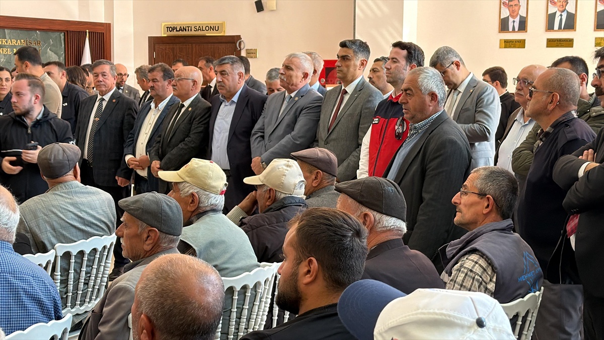 Afyonkarahisar\'da 296 çiftçiye hibe destekli 54 bin kilo buğday tohumu verildi