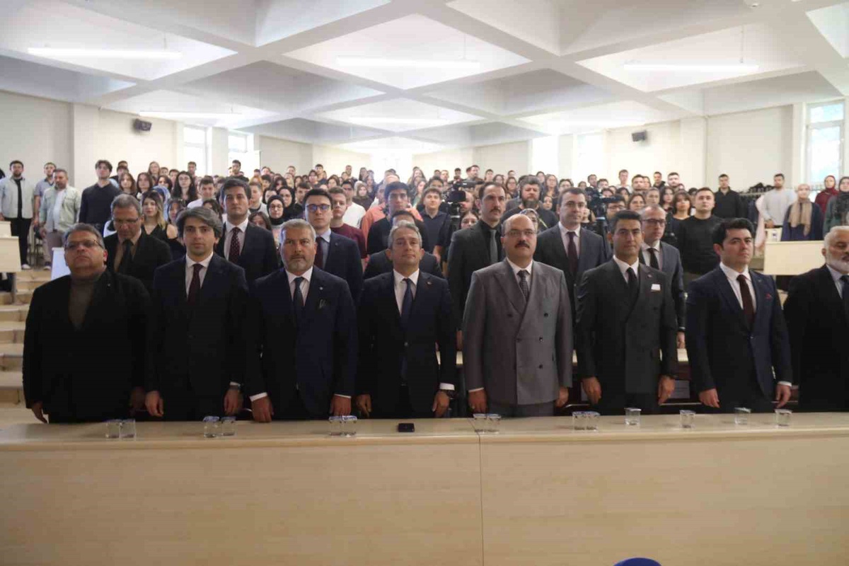 Eskişehir panelinde kaçırılan vergilerin terör örgütlerine kaynak olduğu belirtildi