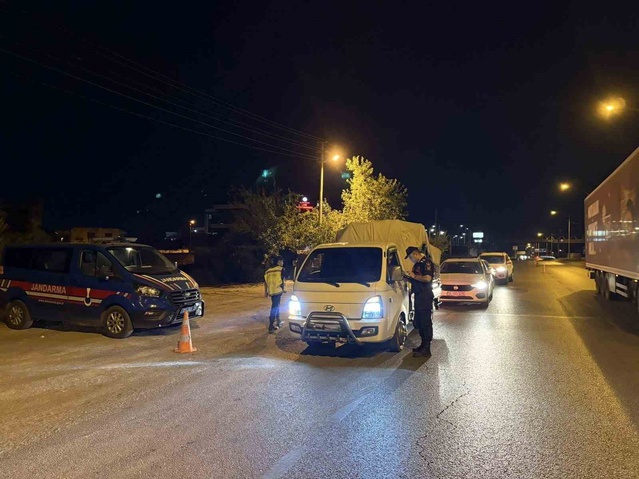 Jandarma Aydın'da Çember-144 operasyonuyla aranan 41 şahsı yakaladı