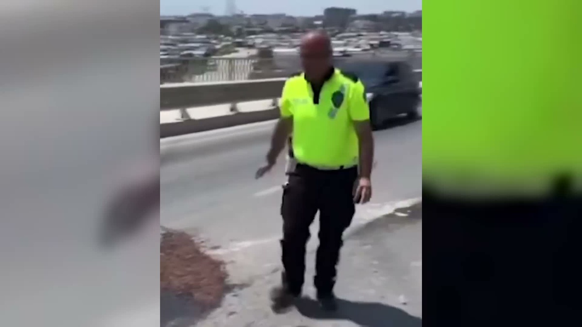Bakan Çiftçi, Hatay\'da motor yağını toprakla kapatan polise teşekkür etti