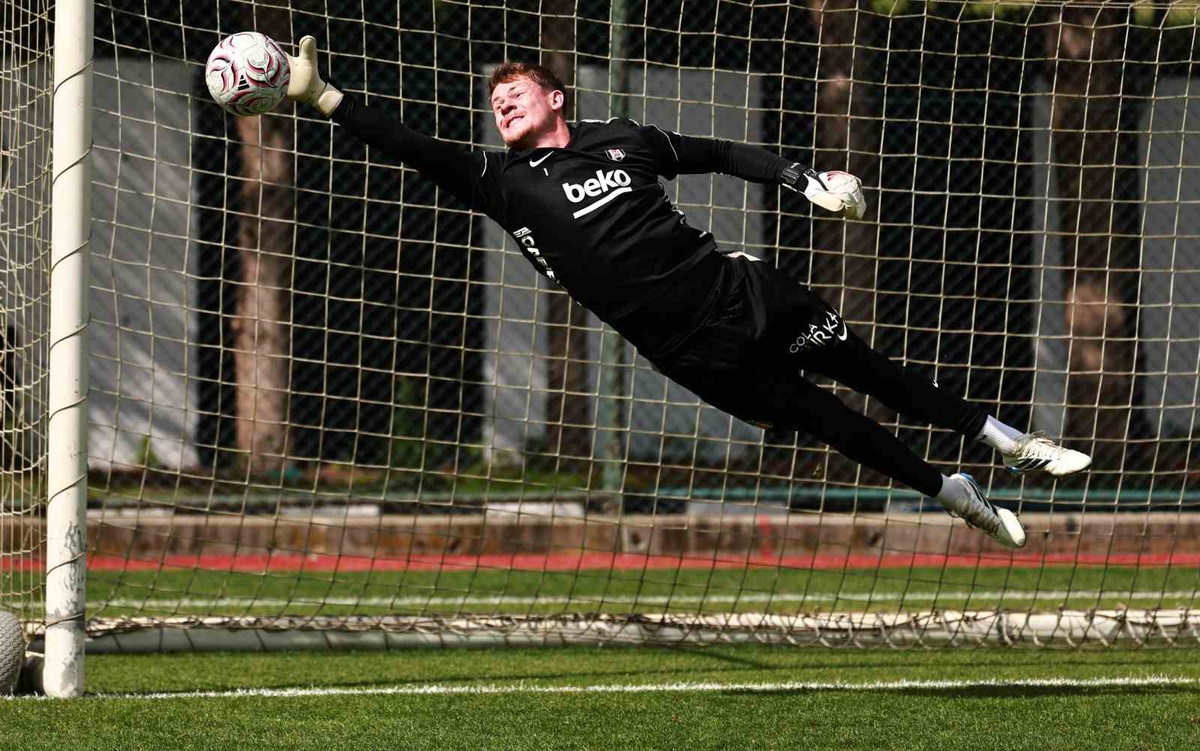 Beşiktaş, Kocaelispor maçı hazırlığını Nevzat Demir\'de sürdürdü