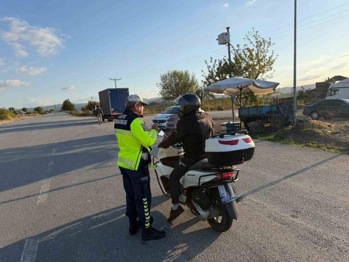 Bilecik\'te jandarma denetiminde 62 motosiklet kontrol edildi, 2 sürücü ceza aldı