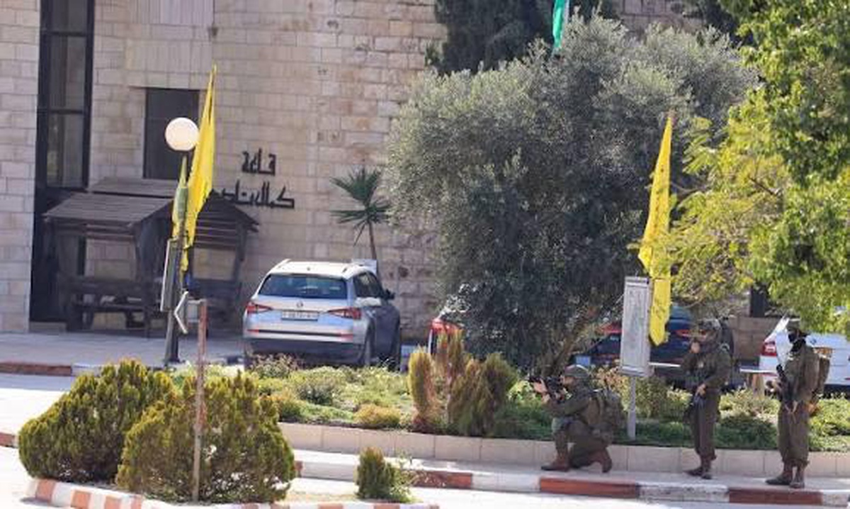 Birzeit Üniversitesi\'ndeki anıt yıkıldı: Batı Şeria\'da 10 gözaltı