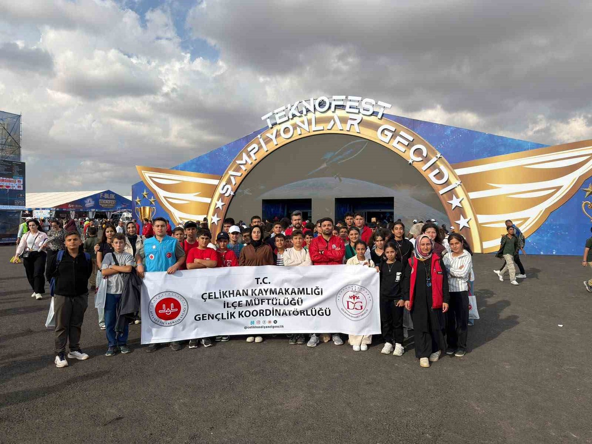 Çelikhan\'dan öğrenciler, Kaymakamlık koordinesinde Şanlıurfa TEKNOFEST\'ini gezdi