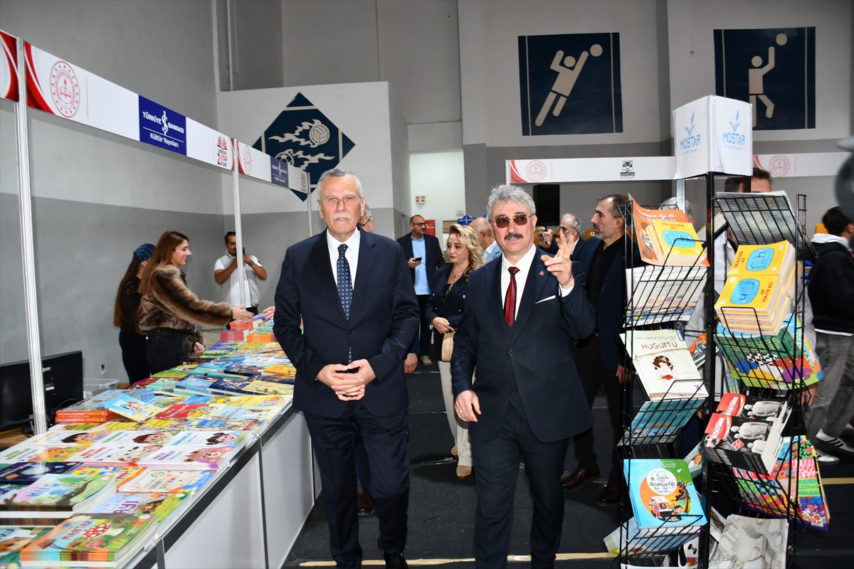 Çerkezköy\'de 2. Geleneksel Kitap Fuarı açıldı, 20 bin çocuk hedefleniyor