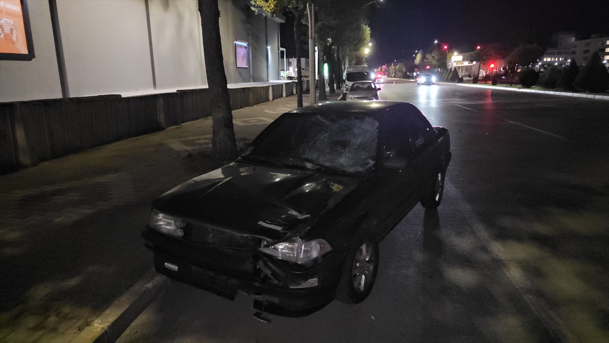 Çorum\'da otomobil 1 kişiye çarptı, kişi ağır yaralandı; sürücü gözaltına alındı