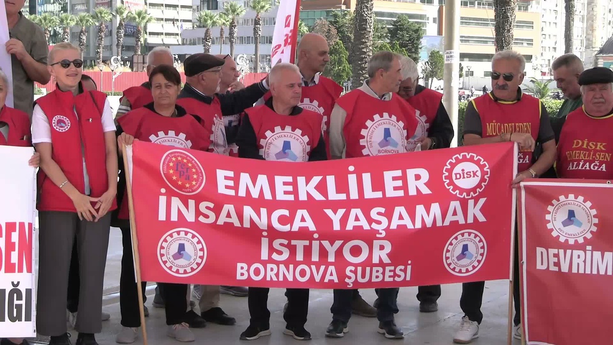 DEV Emekli-Sen İzmir Konak\'ta emekli aylıklarına seyyanen zam talep etti