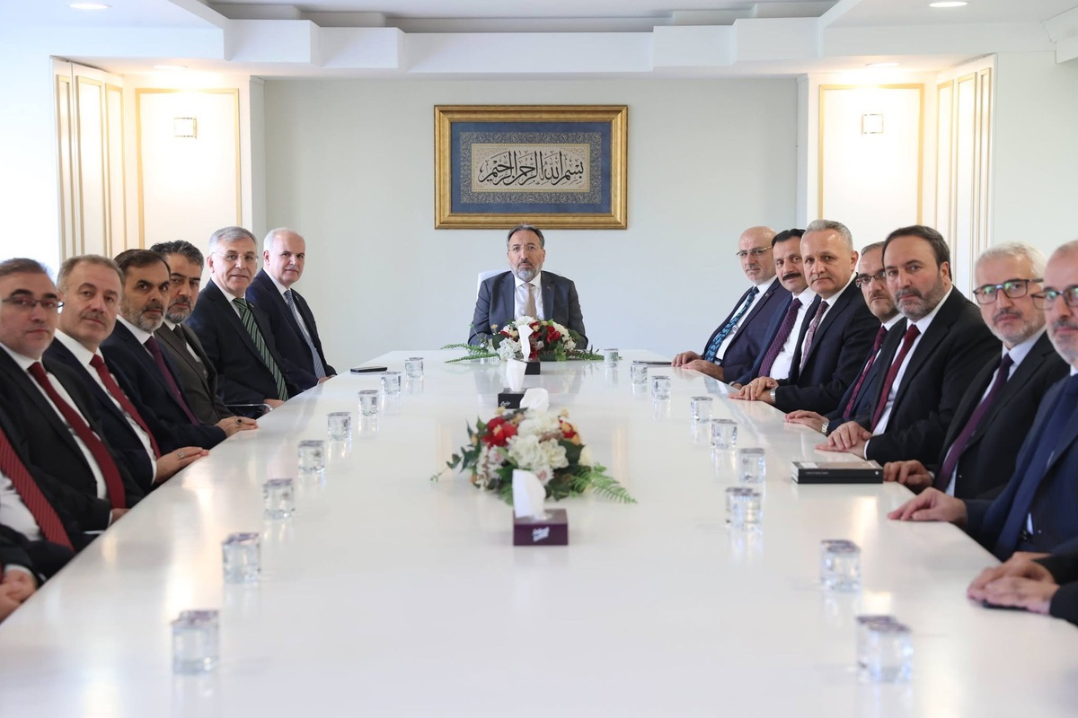 Diyanet İşleri Başkanı Arpaguş, Ağrı İl Müftüsü İlhan ile din hizmetlerini görüştü