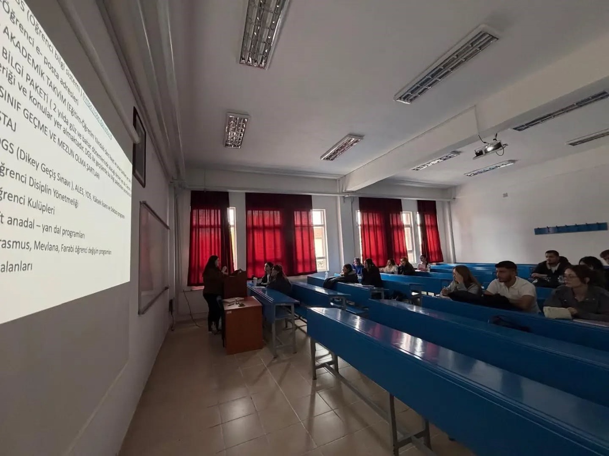 DPÜ Hisarcık MYO\'ya yerleşen öğrencilere OBS ve staj bilgilendirmesi yapıldı