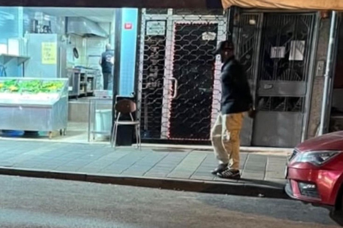 Dünyaca ünlü yıldız Üsküdar\'da! Gece yarısı tek başına dolaştı