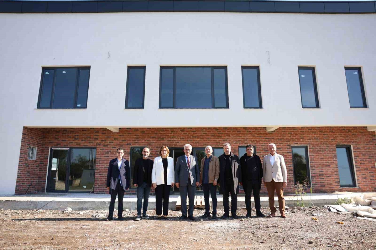 Düzce Valisi Makas, Adige Kültür Derneği\'ni ziyaret etti, yönetime teşekkür etti