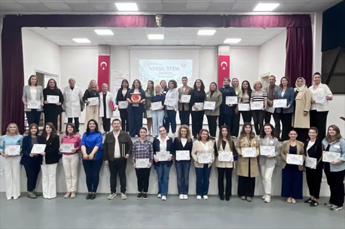 Trakya Üniversitesi\'nin Yeşil STEM çalıştayında 30 öğretmen Meriç\'te izleme yaptı