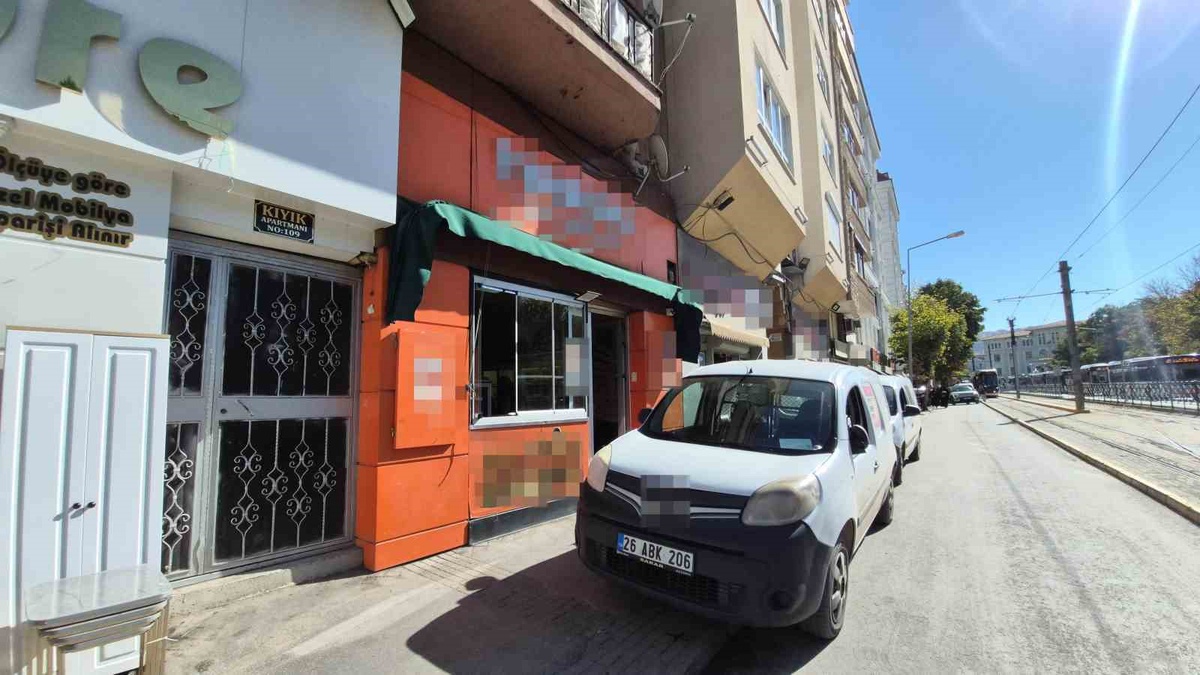 Eskişehir\'de fırın işçisi açık rezistansa temas ederek akıma kapıldı, ağır yaralandı
