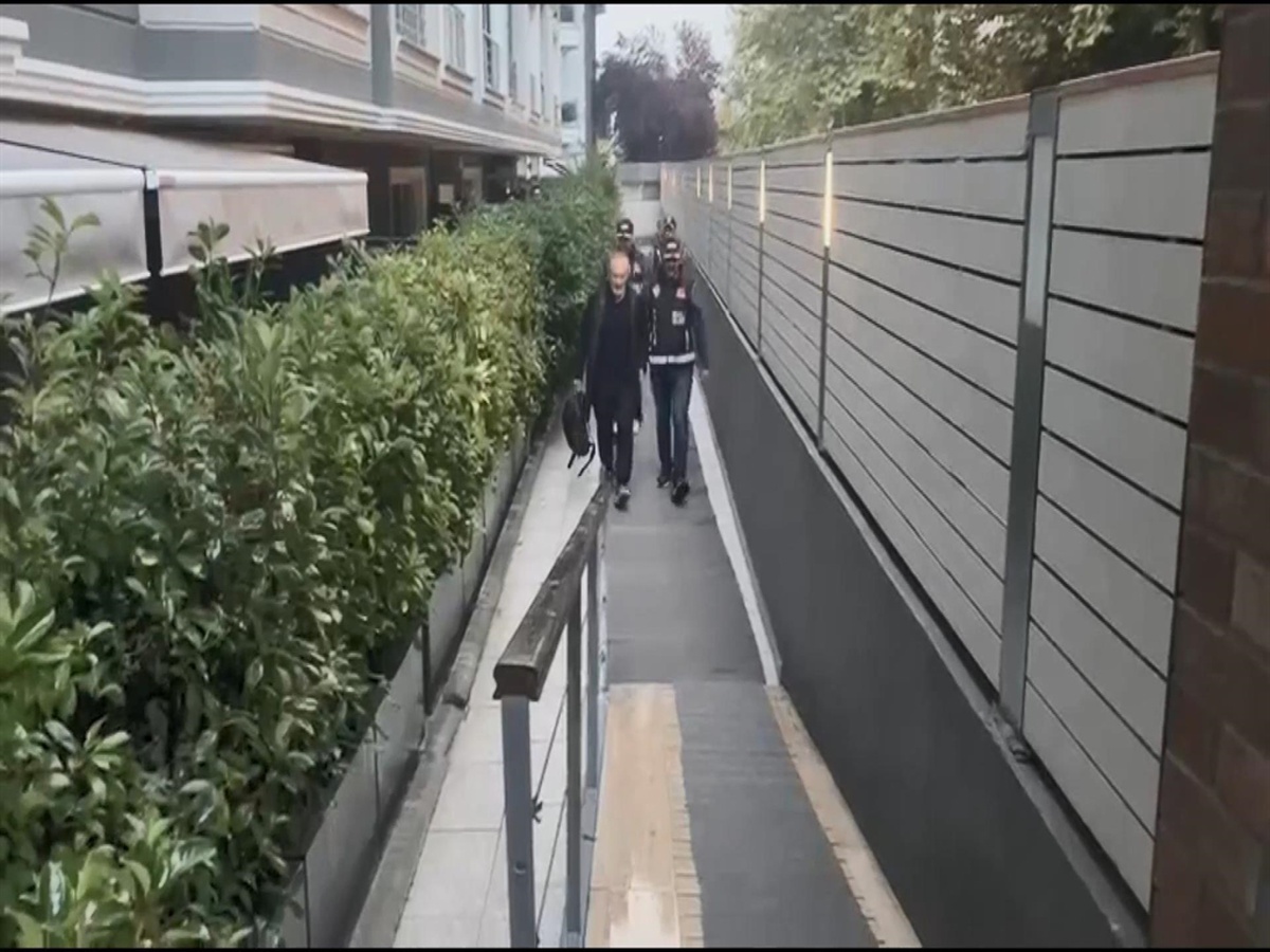 Eyüpsultan soruşturmasında Özmen\'in de aralarında olduğu 28 şüpheli adliyeye sevk edildi