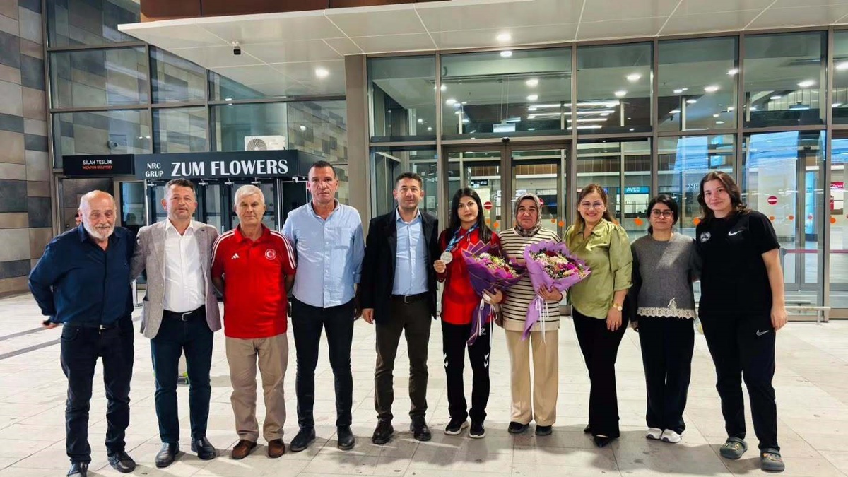 Fekeli milli güreşçi Damla Ünal, Balkan Şampiyonası\'nda gümüş madalya kazandı