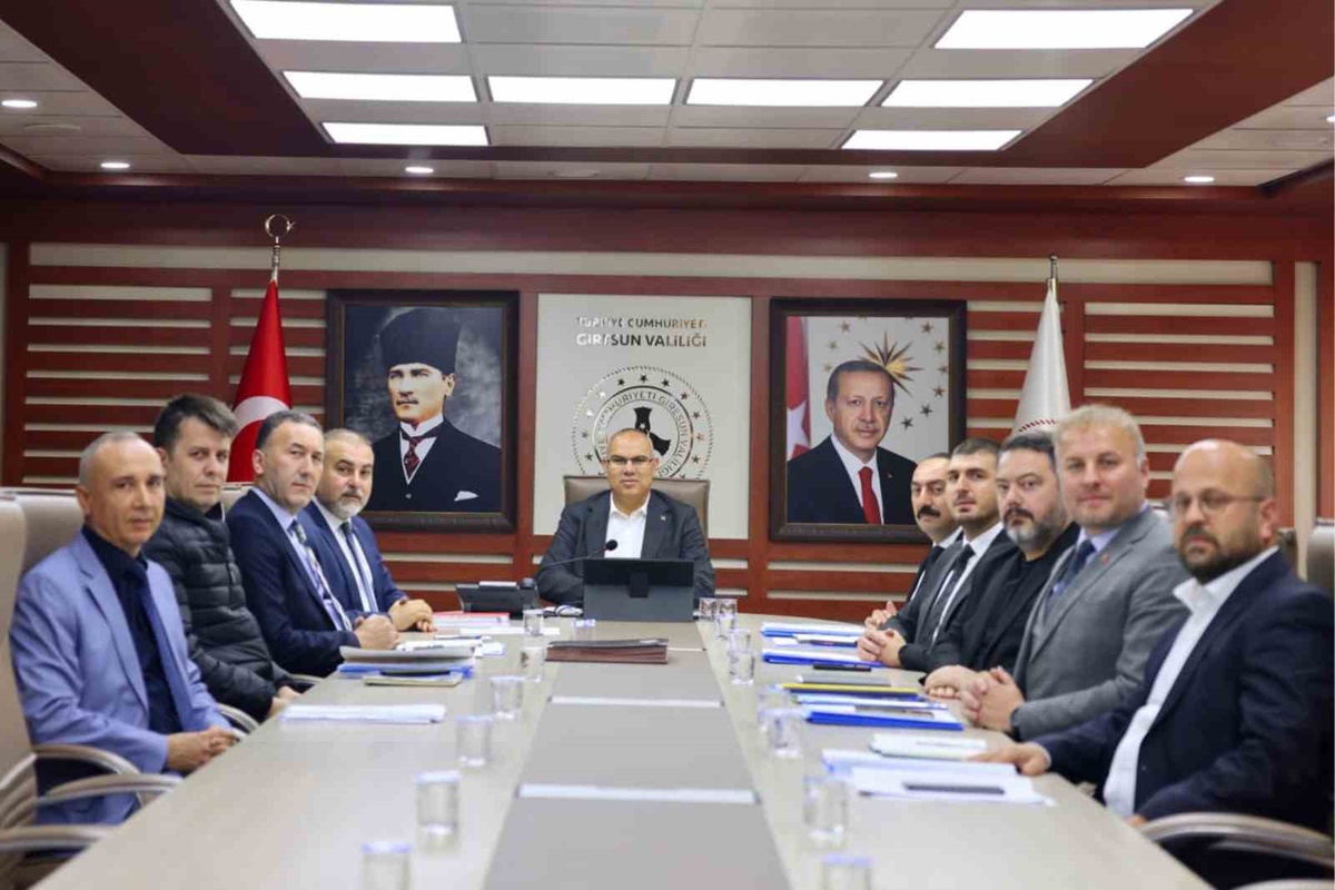 Vali Koç, Giresun İl Özel İdaresi yatırımları için sahada takip talimatı verdi