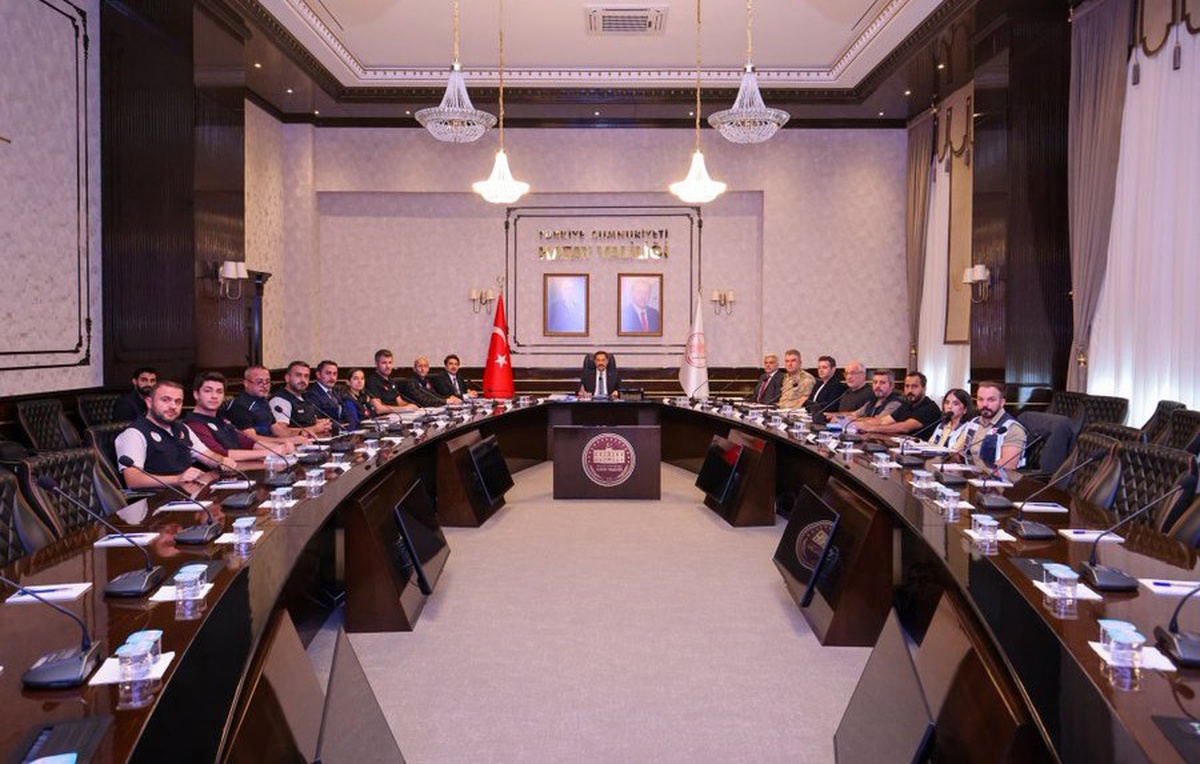 Hatay Valisi Masatlı başkanlığında GEDAŞ anahtar teslim süreçleri değerlendirildi