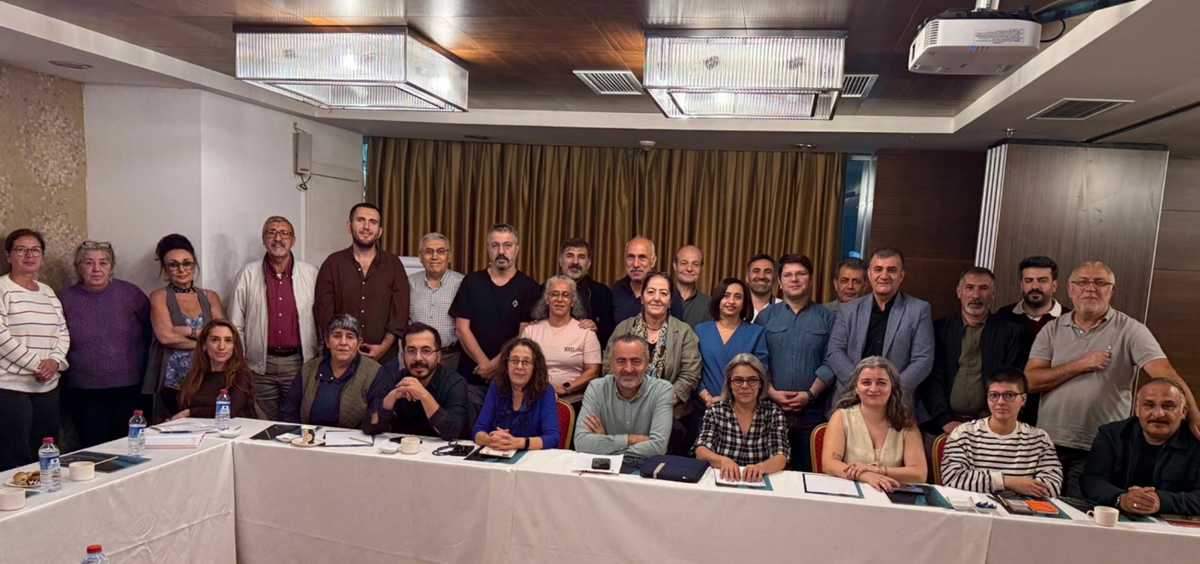 İHD, muhalefete yönelik operasyonların demokrasiyi tehdit ettiğini savundu