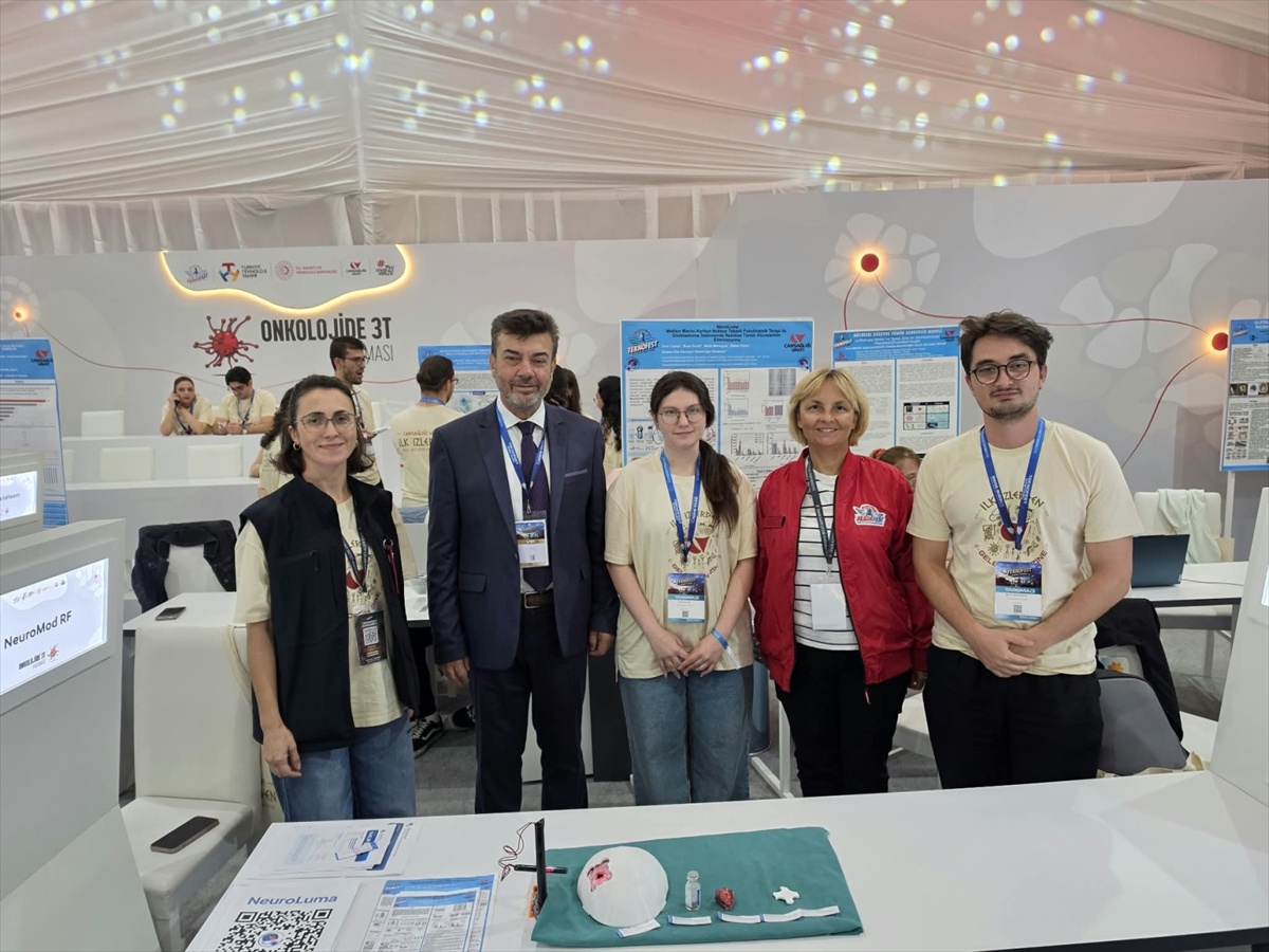 Beyin tümörü tedavisi geliştiren NeuroLuma Takımı TEKNOFEST\'te Türkiye üçüncüsü oldu