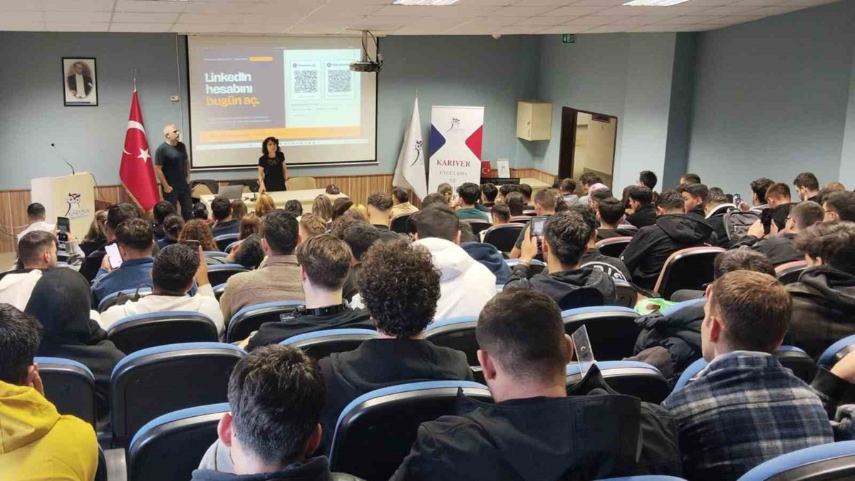 KBÜ\'de yeni öğrenciler için hafta boyunca oryantasyon programları yapıldı