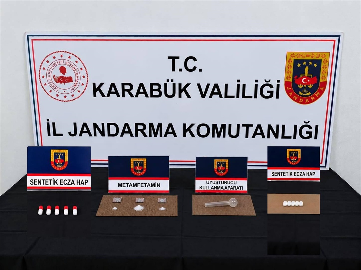 Karabük ve Eskipazar\'da 11 zanlı uyuşturucu, kaçakçılık operasyonlarında gözaltına alındı