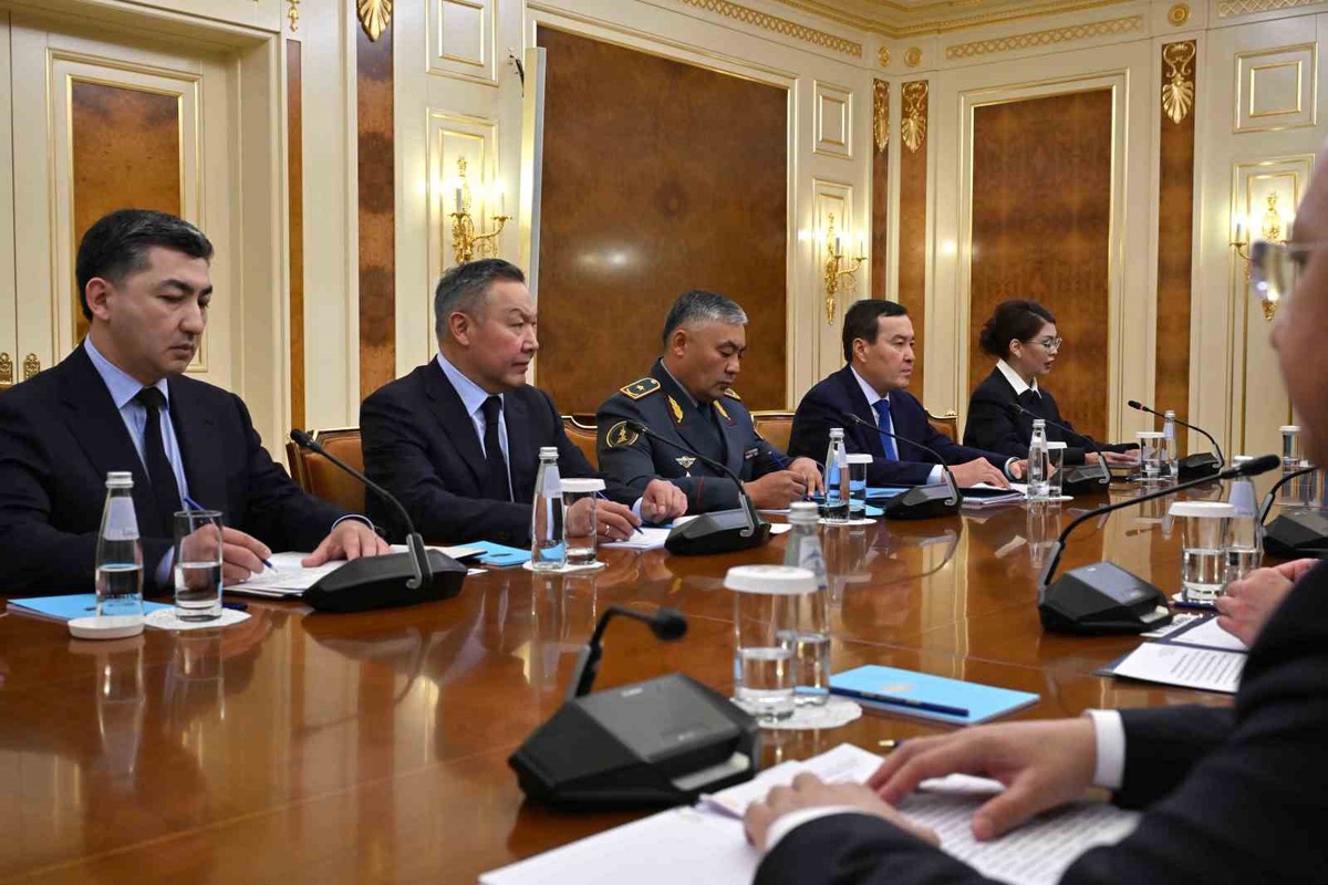 Kazakistan\'da 14 askerin öldüğü tatbikatta ilk aşamada 13 ceza davası açıldı
