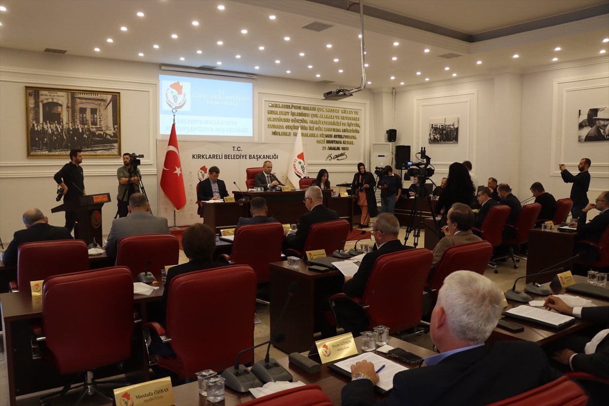 Kırklareli Belediye Meclisi, Başkan Bulut\'a 139 milyon 264 bin lira kredi yetkisi verdi