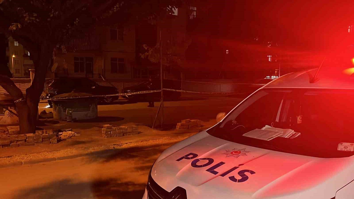 Konya Selçuklu\'da eşini sokakta vurup öldüren katil zanlısı koca tutuklandı