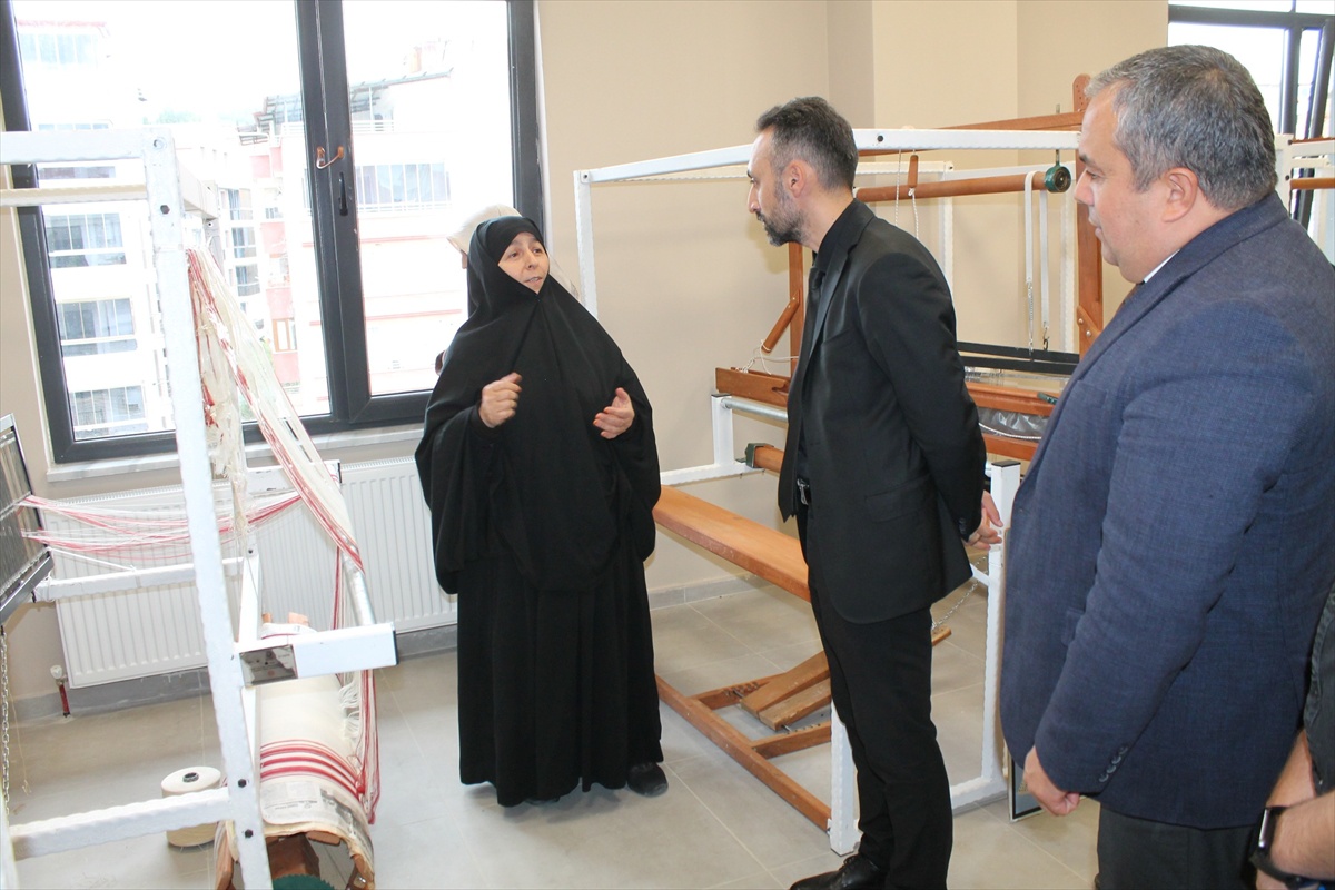 Boyabat Tekno Zanaart Projesi kadınlara üretim ve online satış imkanı sunuyor