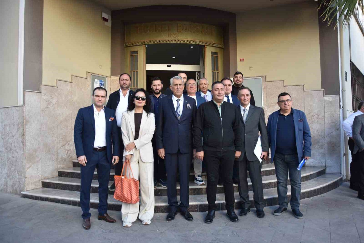 Manisa Ticaret Borsası seçiminde 182 üye Özkasap ile Seyyar arasında oy kullanıyor