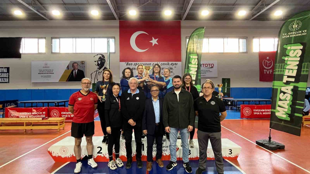 Eskişehir\'de masa tenisinde dereceye giren takımlar bölge elemelerine katılacak