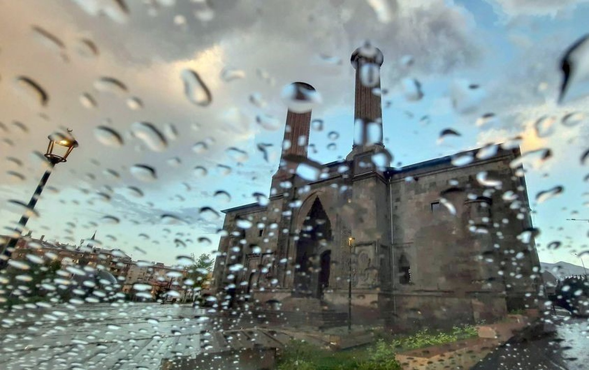 Meteoroloji, Erzurum\'un güneyindeki 8 ilçeye sarı kodlu sağanak uyarısı verdi