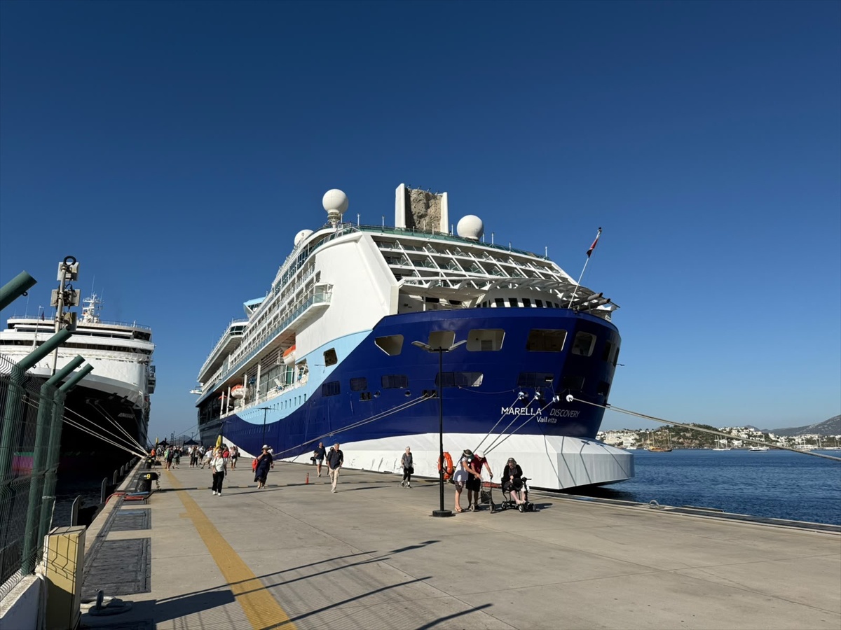 Renaissance ve Marella Discovery Muğla Bodrum\'a 2 bin 888 turist getirdi