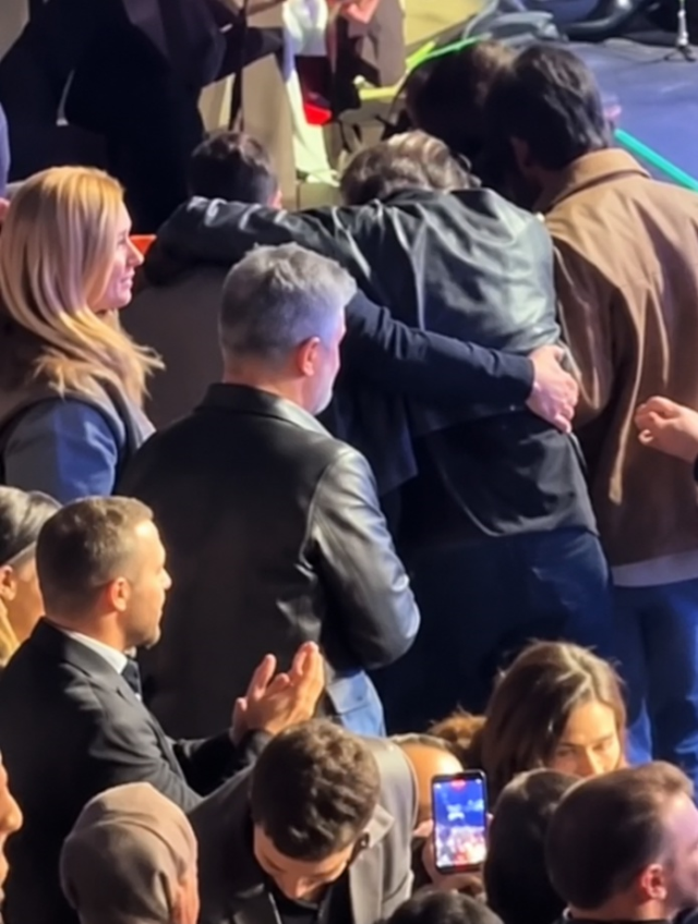 Nejat İşler’in konser çıkışı zor anları! İki kişinin desteğiyle ayrıldı