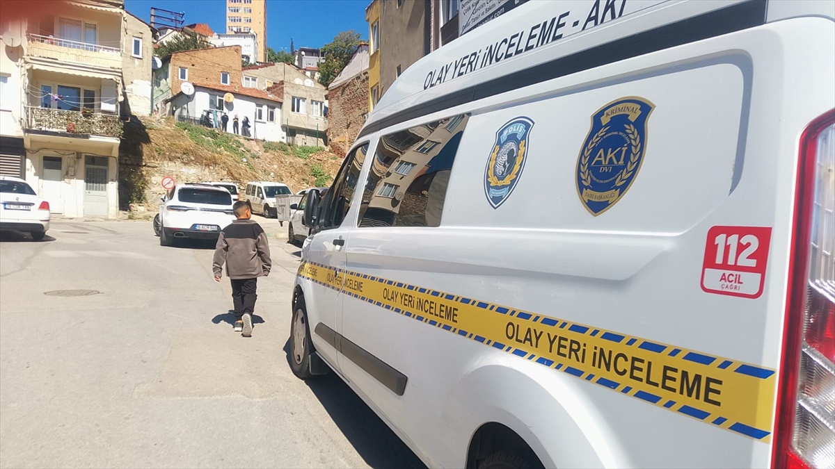 Bursa Gemlik\'te karı koca evinde ölü bulundu, 60\'lı yaşlarda oldukları öğrenildi