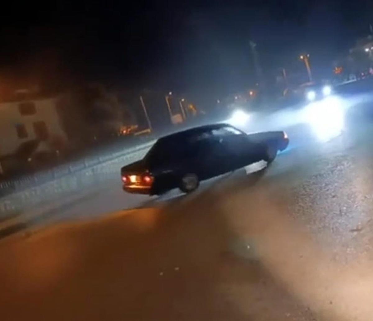Sakarya Akyazı\'da drift atan sürücüye 140 bin lira ceza kesildi, ehliyeti 2 ay alındı